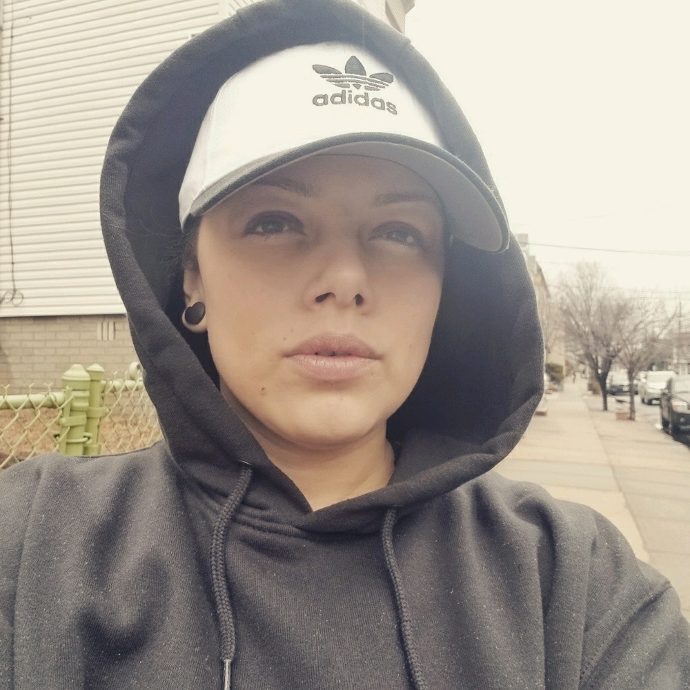 Meet your Posher, Mirlaisa